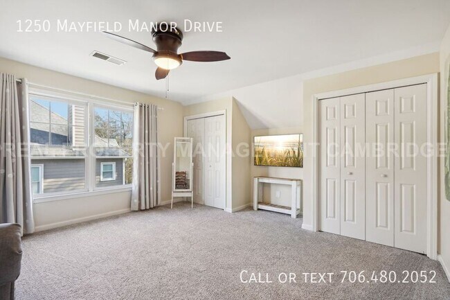 Building Photo - 1250 Mayfield Manor Dr