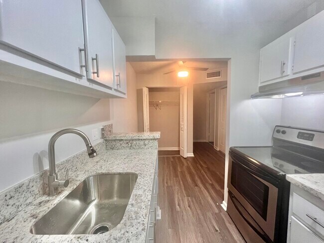 Building Photo - 1500 N Congress Ave