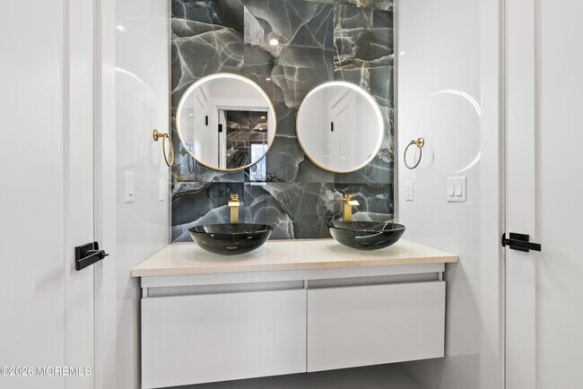 Building Photo - 150 Ampere Ave