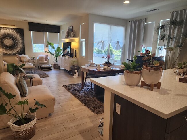 Great Room - 2006 Foxtrot Loop