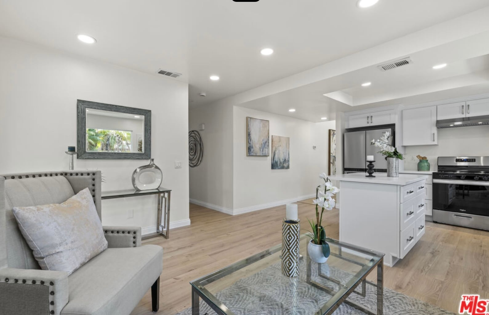 Building Photo - 13 Pepper Ct