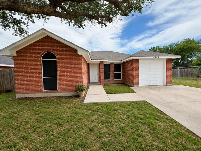 Building Photo - 6901 S Verano St