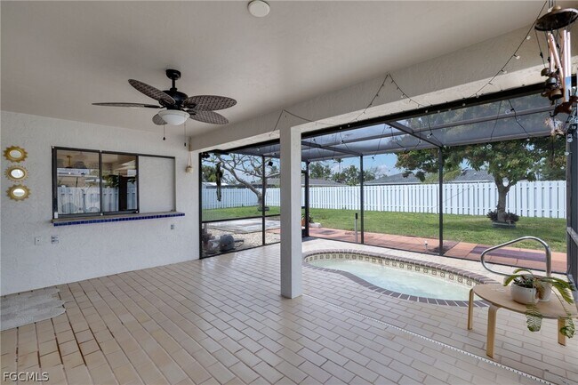 Building Photo - 3414 SE 2nd Pl