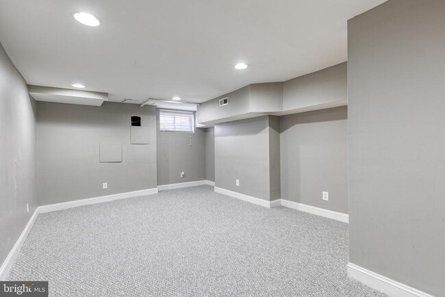 Building Photo - 1514 Light St
