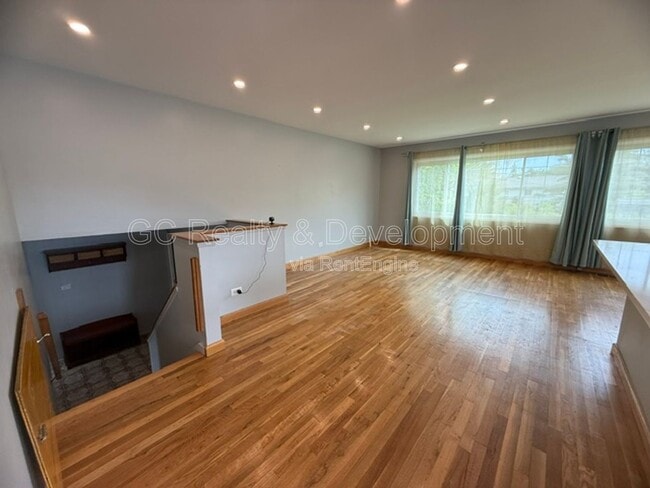 Building Photo - 1645 Highland Blvd