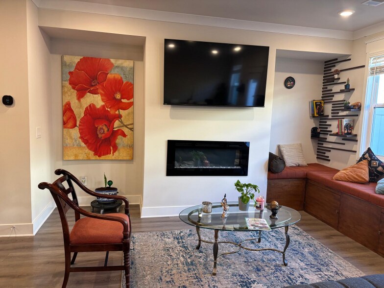 Building Photo - 123 Depot Lndg Rd