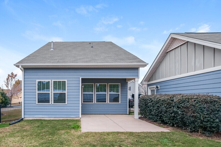 Building Photo - 108 Heathwood Dr