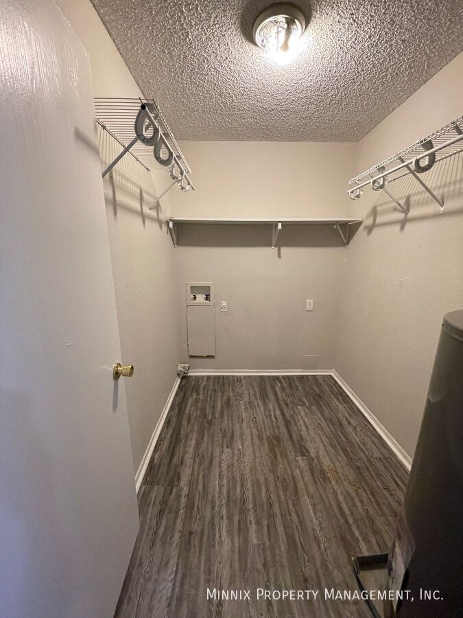 Building Photo - 3007 W Louisiana Ave