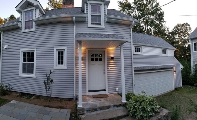 Building Photo - 243 Highland Ave