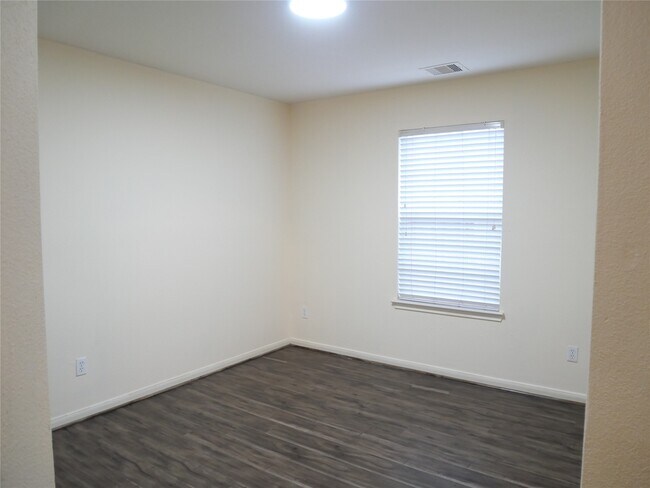 Building Photo - 14915 Aberdeen Meadow Lane