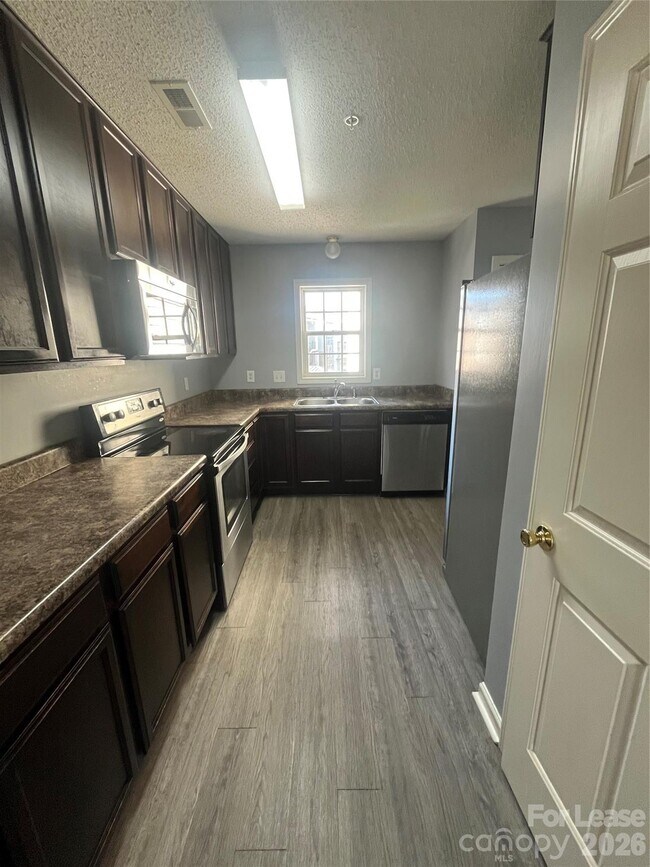 Building Photo - 110 Steam Engine Dr