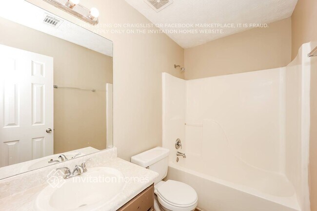 Building Photo - 51 Giles Dr