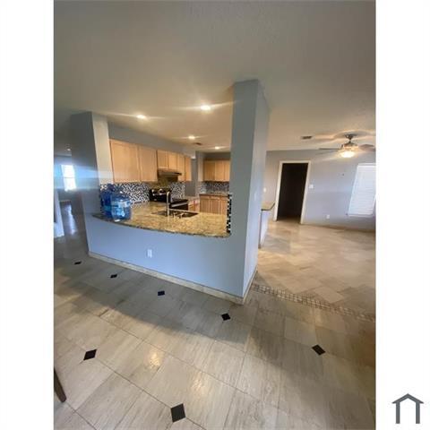 Building Photo - 2001 Barton Springs Dr