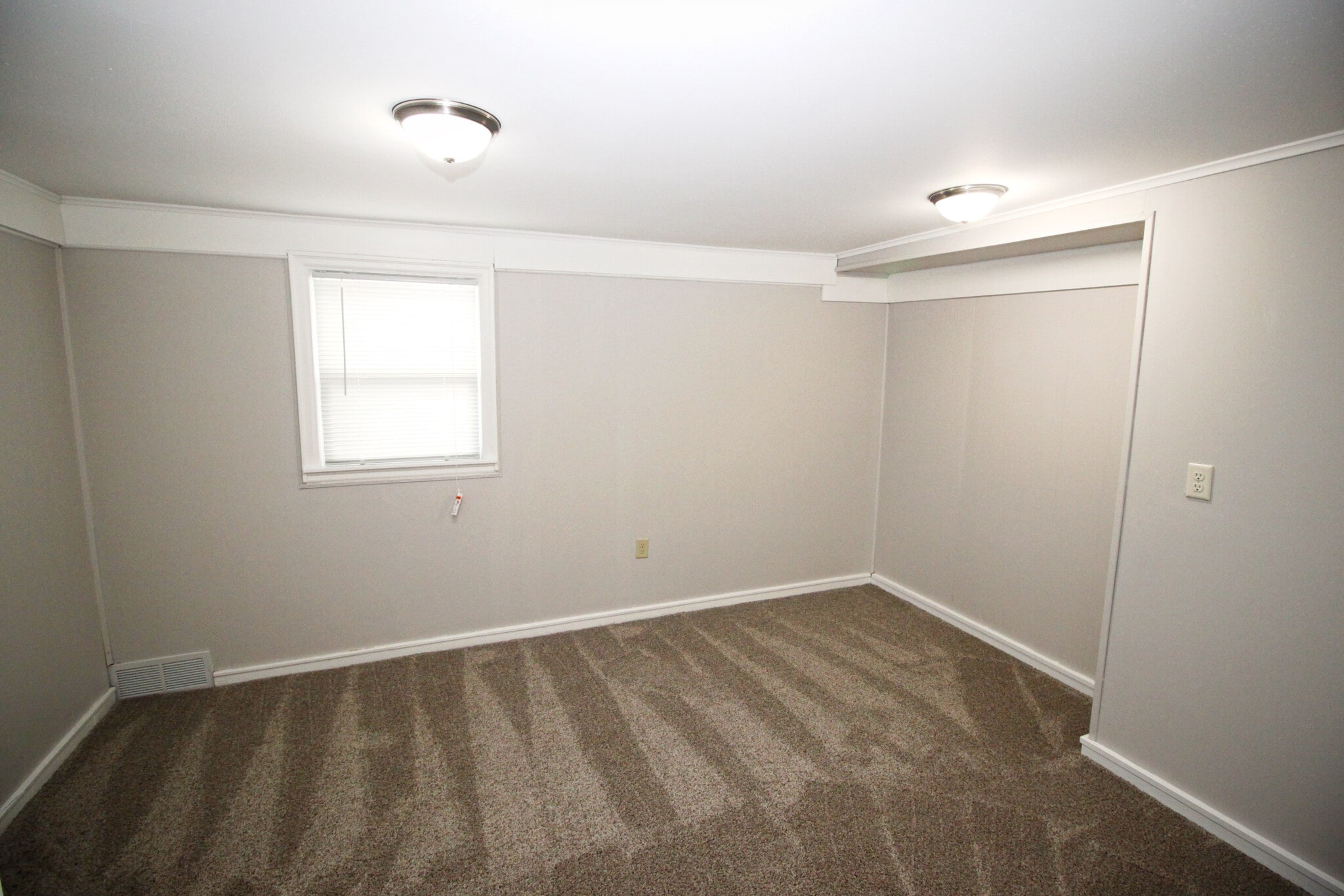 Building Photo - 1817 Spohn Ave