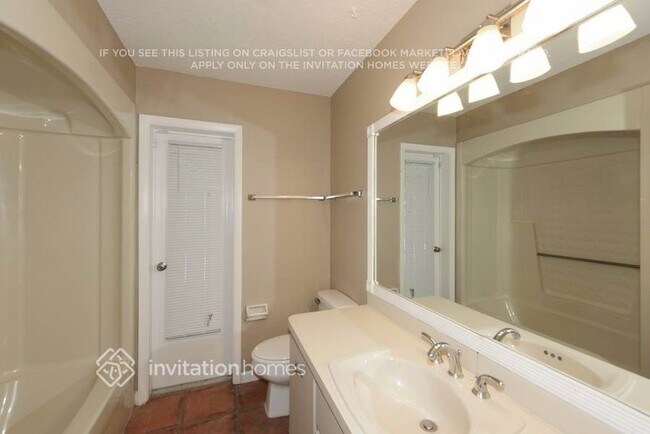Building Photo - 5100 Summerwood Ct