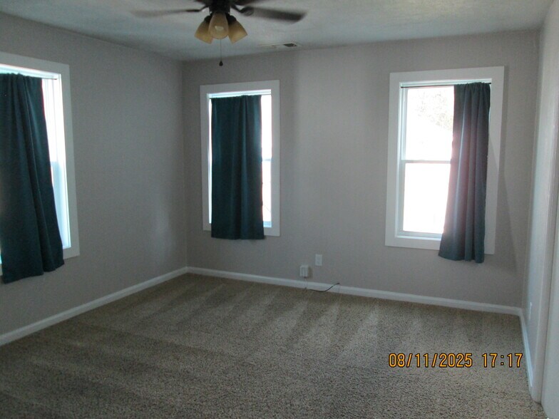 bedroom - 700 Sunset Ter