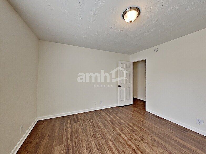 Building Photo - 4017 Omaha Ct