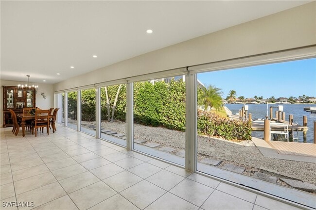 Building Photo - 339 Landmark St