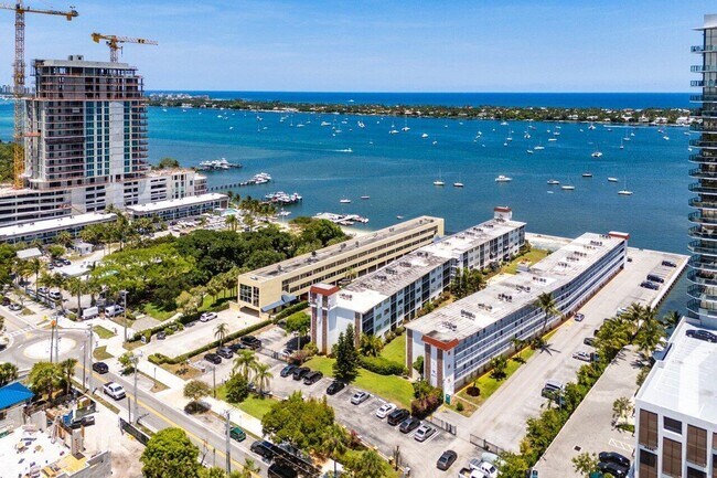 Building Photo - 4500 N Flagler Dr