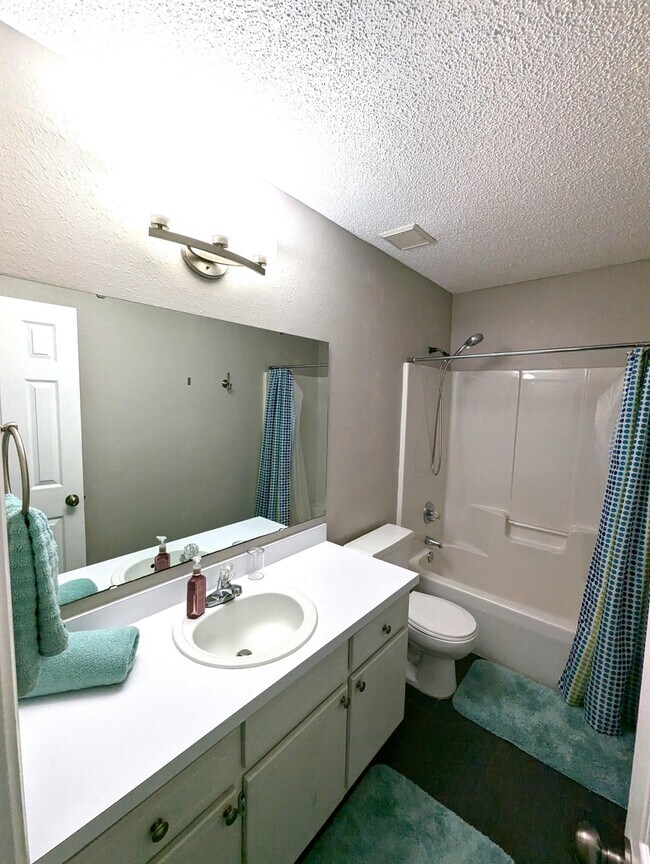 Building Photo - 431 Sandy Ridge Cir
