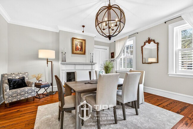 Building Photo - Live in the Heart of Harleston Village!