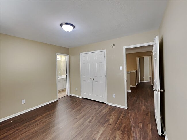 Building Photo - 1927 Makenna Ln