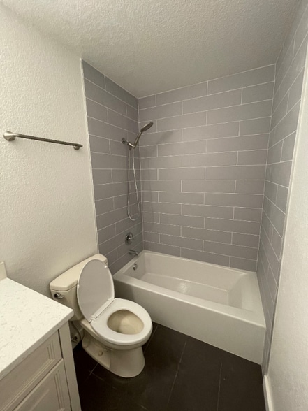 Building Photo - 1604 Russian Jack Dr