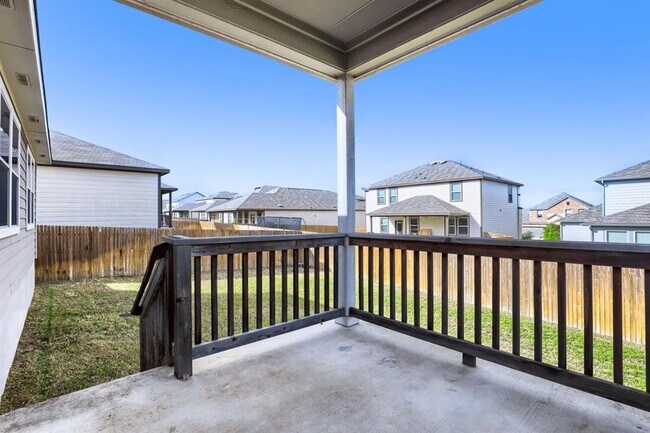 Building Photo - 173 Flexus Ln