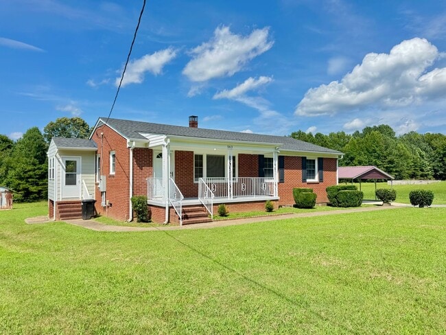 Building Photo - Southern Charm