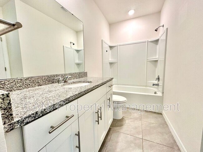 Building Photo - 230 Reena Dr