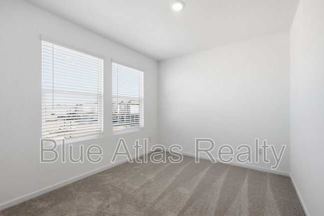 Building Photo - 12113 Steeplechase Dr