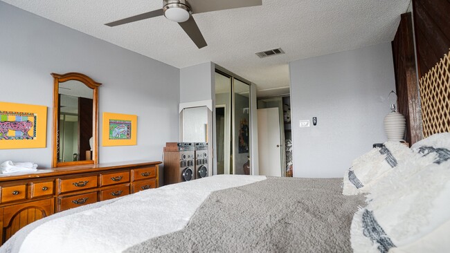 Building Photo - 12249 Copper Tree Pvt Ln