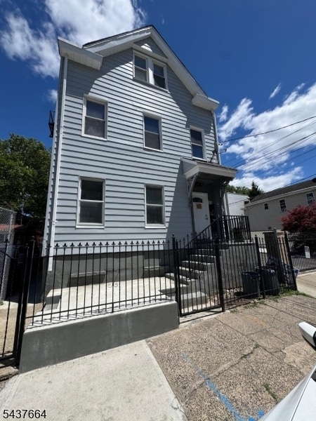 Building Photo - 441 Summer St
