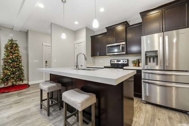 Building Photo - 9288 Castlebury Ct