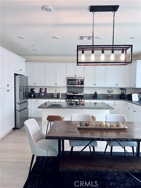 Building Photo - 16532 Monteviejo St