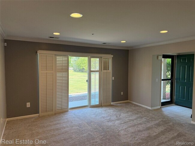 Building Photo - 523 Brookfield Dr