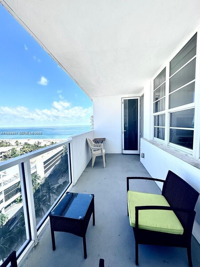 Building Photo - 100 Lincoln Rd