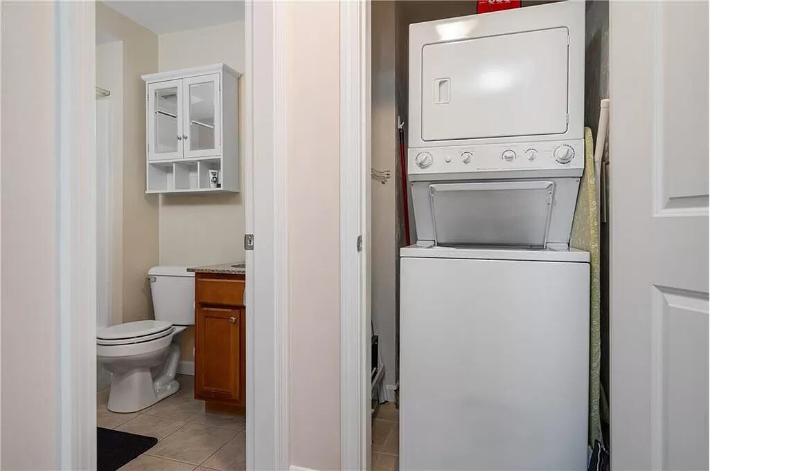 Building Photo - 402 New River Rd