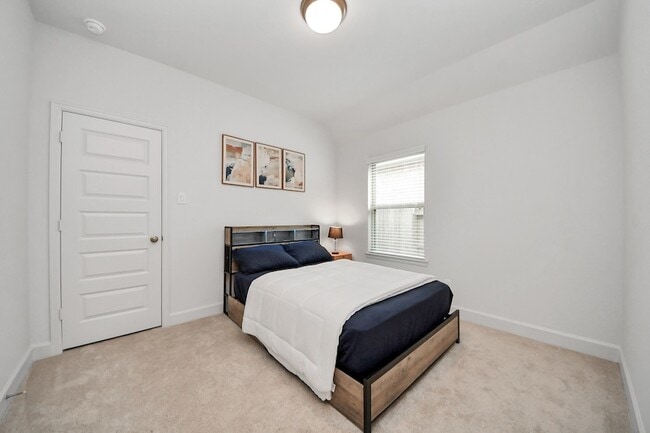 Building Photo - 27210 Butterfly Mint Ln