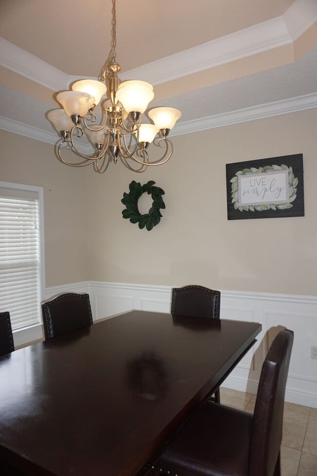 Building Photo - 4 Bedroom Rental in Duggan Pond!