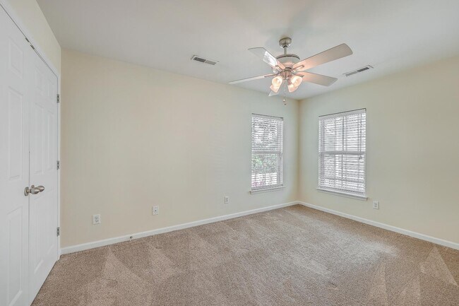 Building Photo - 230 Cameron St