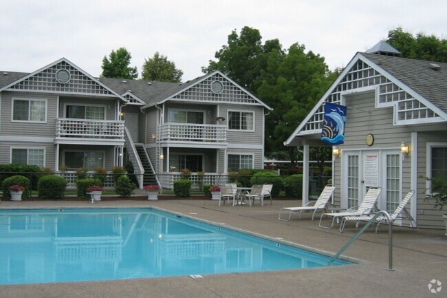 Pool Area - Poplar Village North