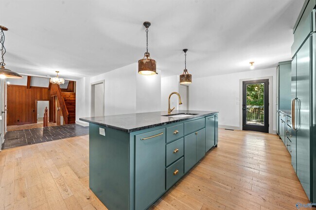 Building Photo - 7705 Foxfire Dr SE