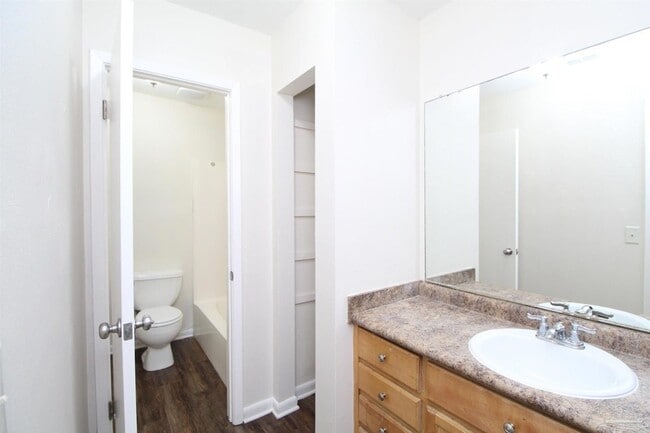 Building Photo - 5207 Charbar Dr