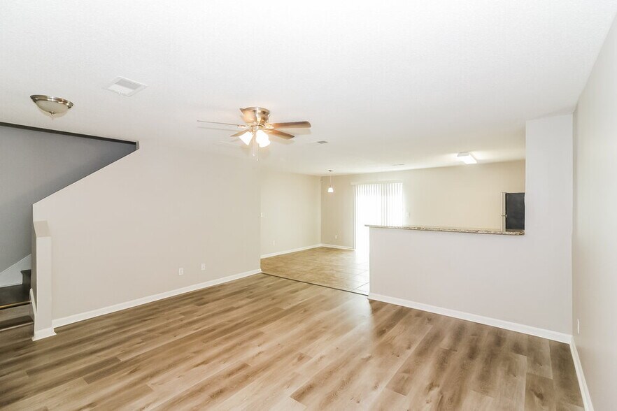 Building Photo - 10087 Branley Oak Dr