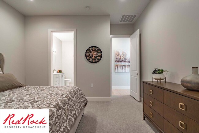 Building Photo - 2 Bedroom Fully Furnished Home In Sun River Community for 55 years and older with a firm 6 Month ...