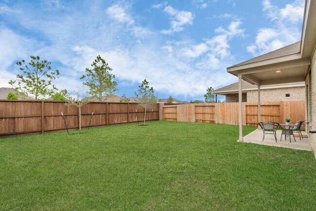 Building Photo - 14455 Cedar Ledge Ln