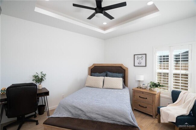 Building Photo - 30 Windsor St