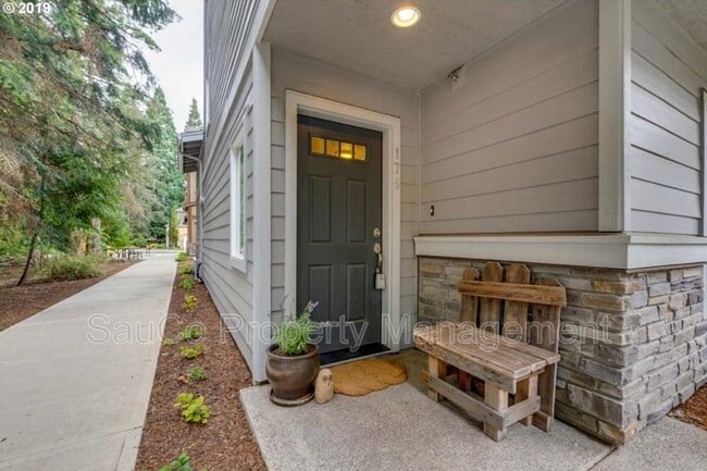 Building Photo - 175 NE 80th Ave