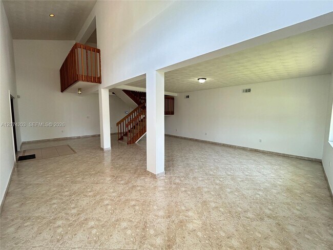 Building Photo - 6611 SW 99th Ave